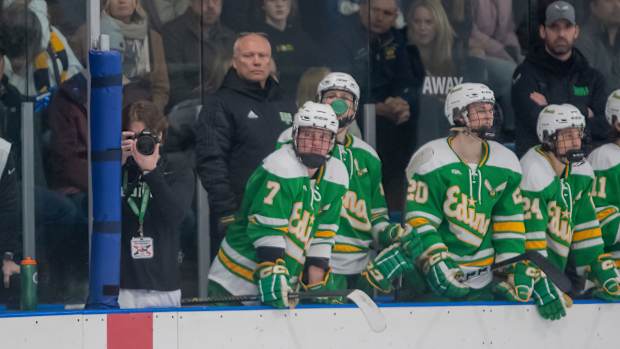 Edina vs Wayzata March1-23 Earl Ebensteiner29